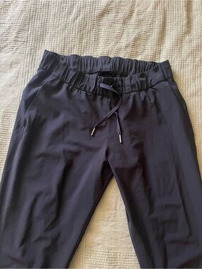 lululemon athletica Men's Navy Elastic-Waist Joggers